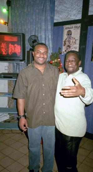Sama Mangwana com Helder do Sao Tomé
