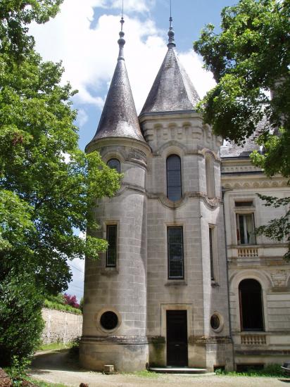 Entrée du Château hjfyfgygy