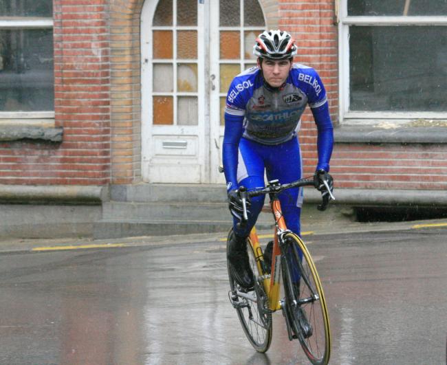 Florennes 27&egrave;me sous la pluie