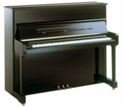 Piano droit moderne