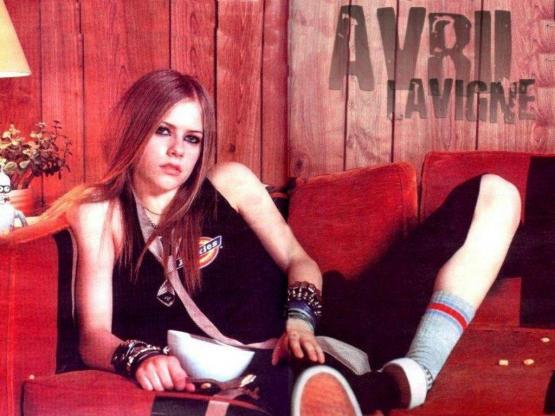 20050110153819_4_Avril_Lavigne.jpg