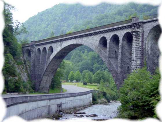 Porte d Escot - Le viaduc.