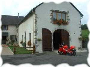 Visitez le g�te expos� c�t� Vall�e d'Ossau : Meubl� Camat.