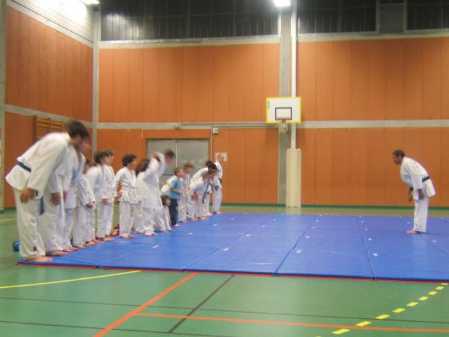 Avant de commencer : le salut