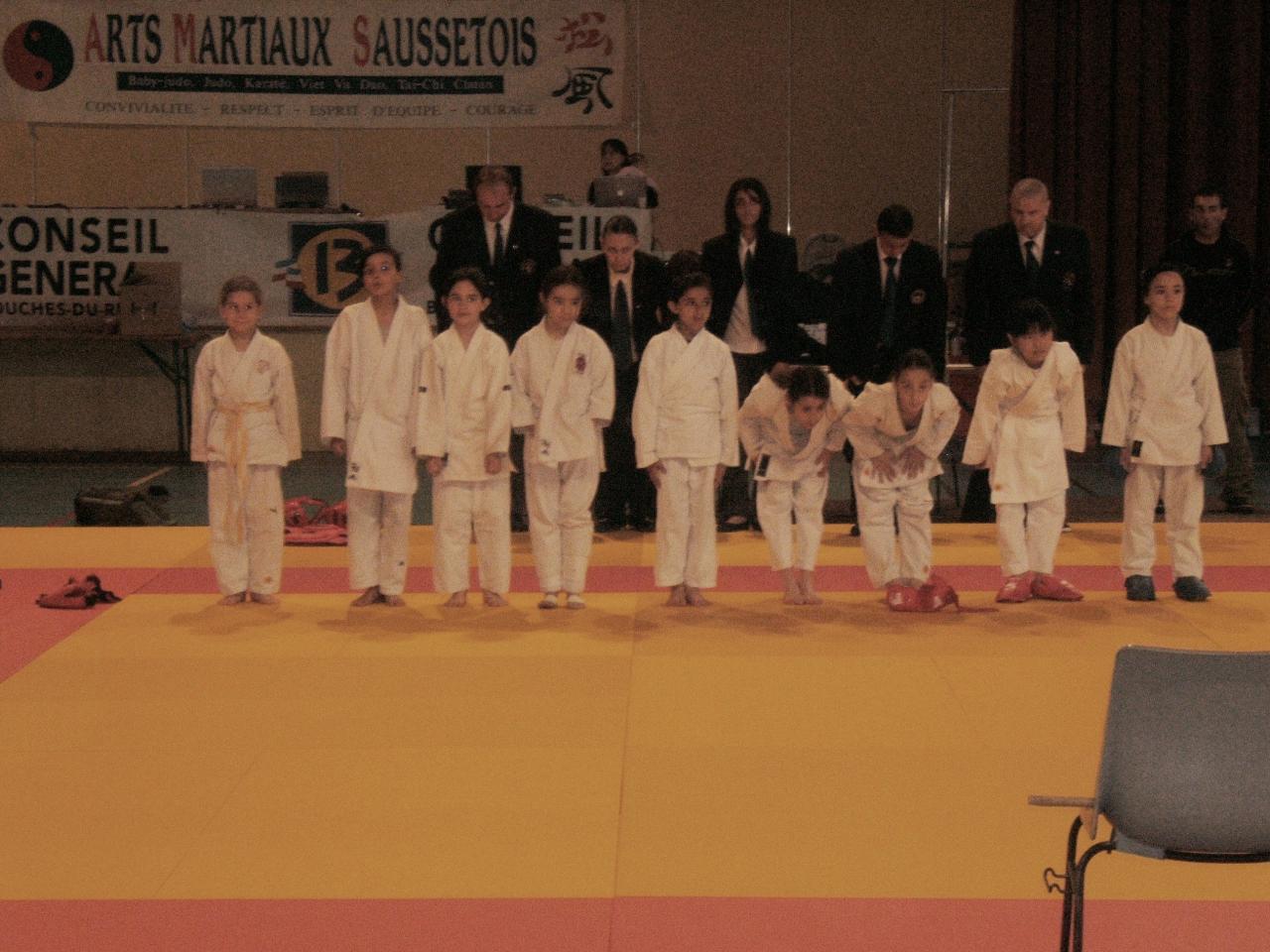 Comp�t. amicale 27avril groupe poussines