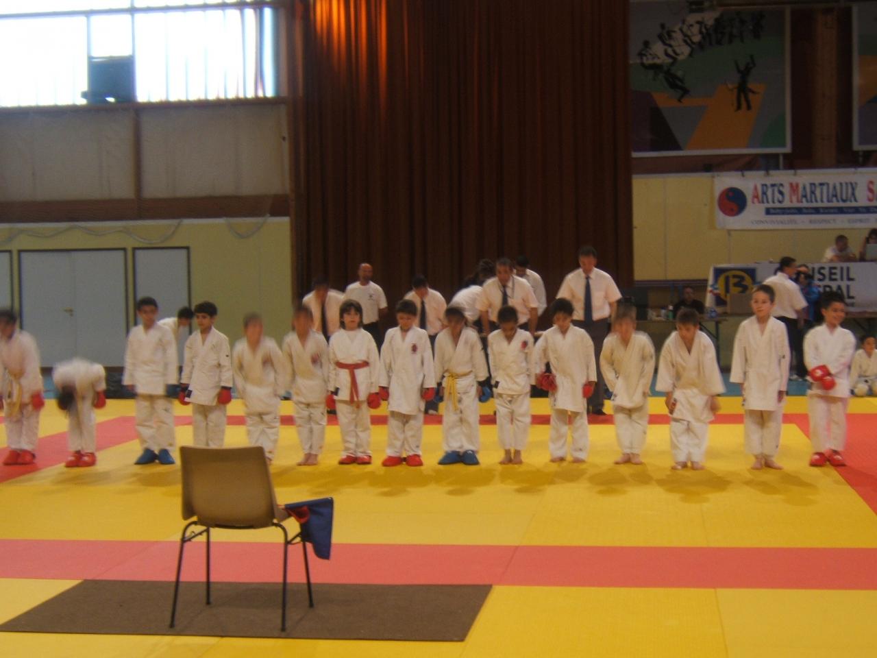 Comp. amicale 27avril groupe  poussins