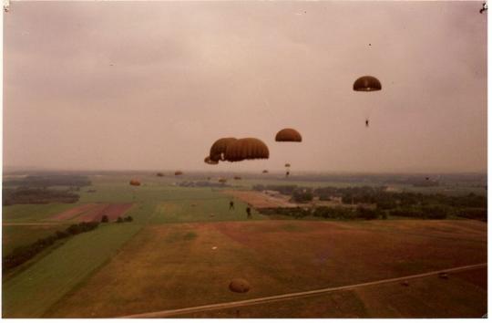 amicale des commandos parachutistes et compagnie