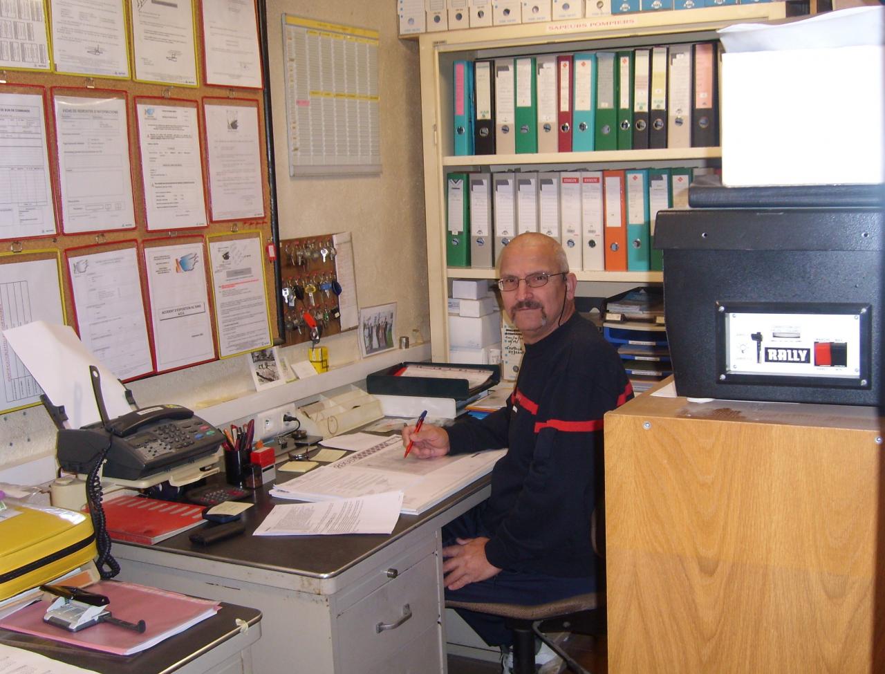 BUREAU CHEF DE CENTRE