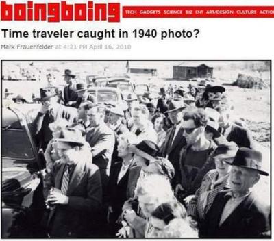 Un voyageur du temps sur une photo de 1940