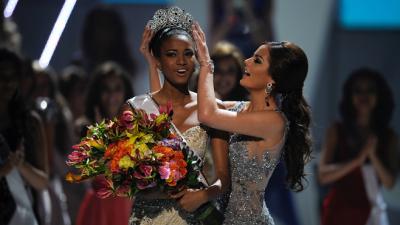 Miss Univers 2011 ( Laury Thilleman )