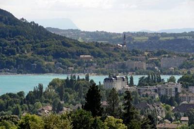 News :Deux corps retrouvés dans le lac d'Annecy