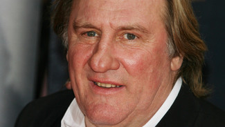 Gérard Depardieu urine dans un avion 