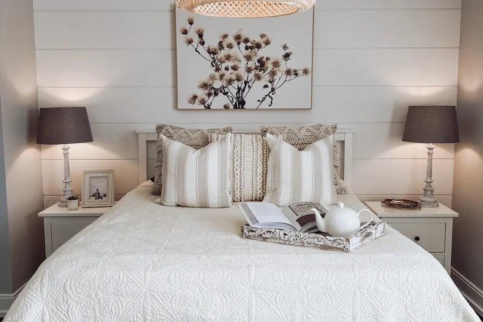Chambre lumineuse aux tons lin