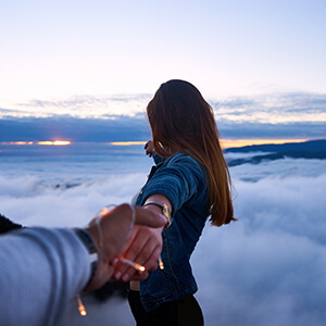 Amoureux au dessus des nuages